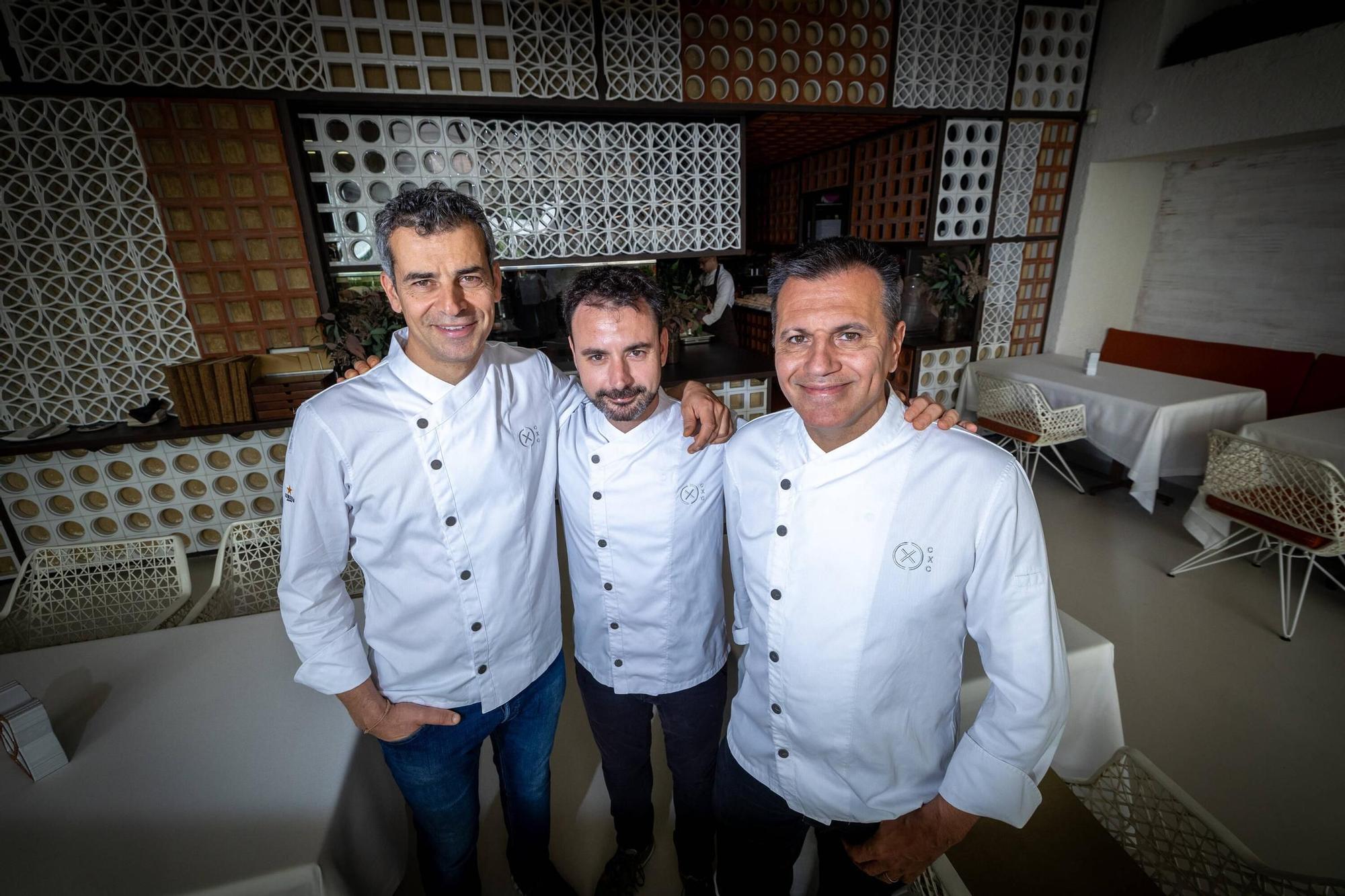 Los chefs de Disfrutar,  Mateu Casañas, Eduard Xatruch y Oriol Castro.