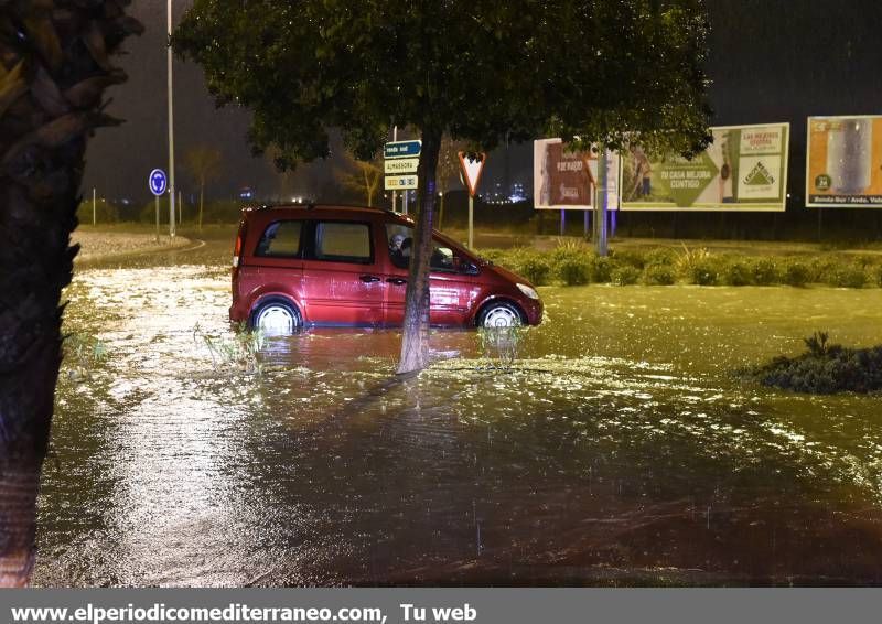 GALERÍA DE FOTOS -- El diluvio cae en Castellón y provoca inundaciones