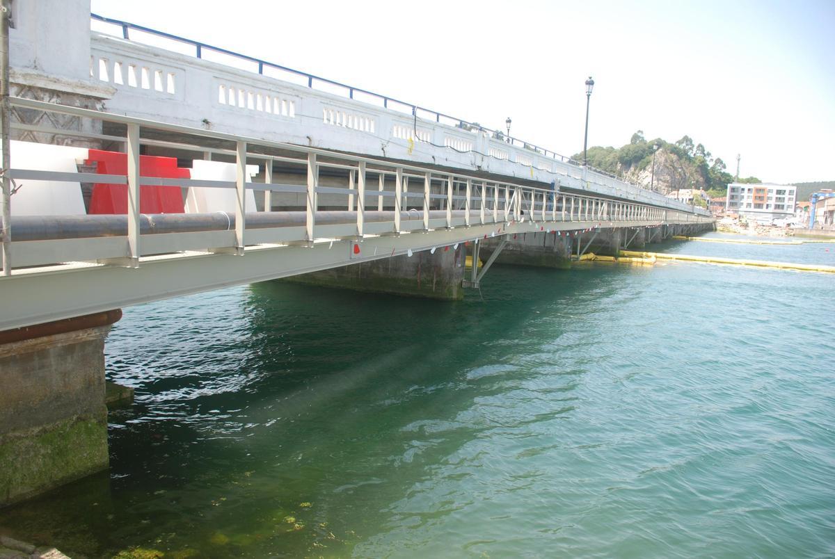 Obras en el puente de Ribadesella.zip