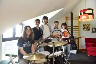El grupo coruñés, Apolo 18, da el salto a Noites do Porto y prepara nuevo disco: "Nuestros padres hicieron buen trabajo dándonos buena música"