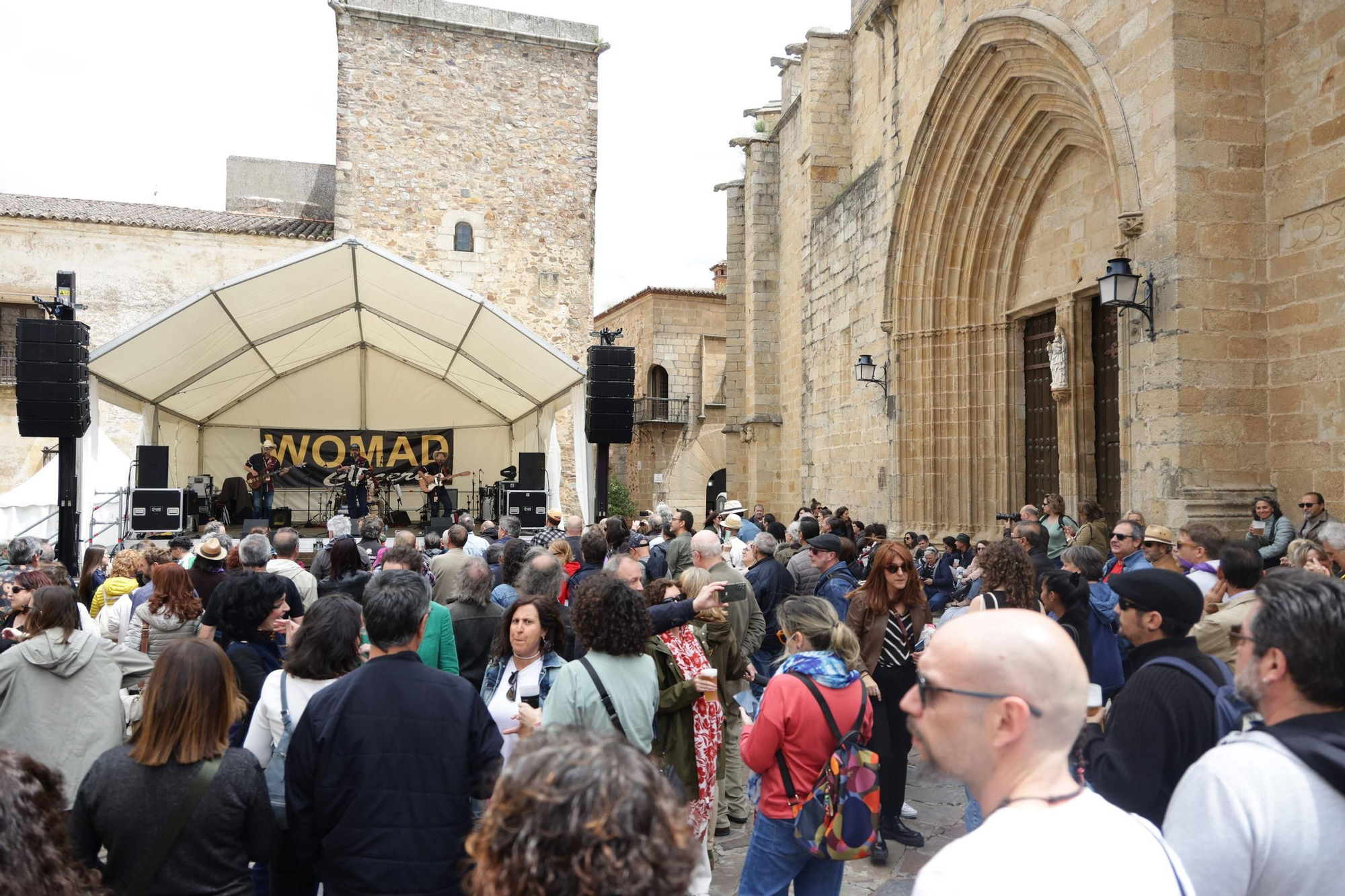 Las imágenes del concierto de Conjunto Santo Antonio, el primero de este sábado en Womad Cáceres