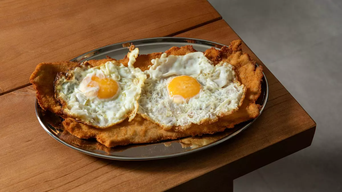 La Diez eleva la milanesa a obra de arte en Madrid y Valencia