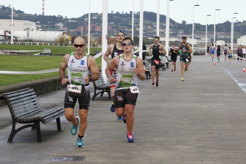 Santander Triathlon Series en la playa de Poniente de Gijón