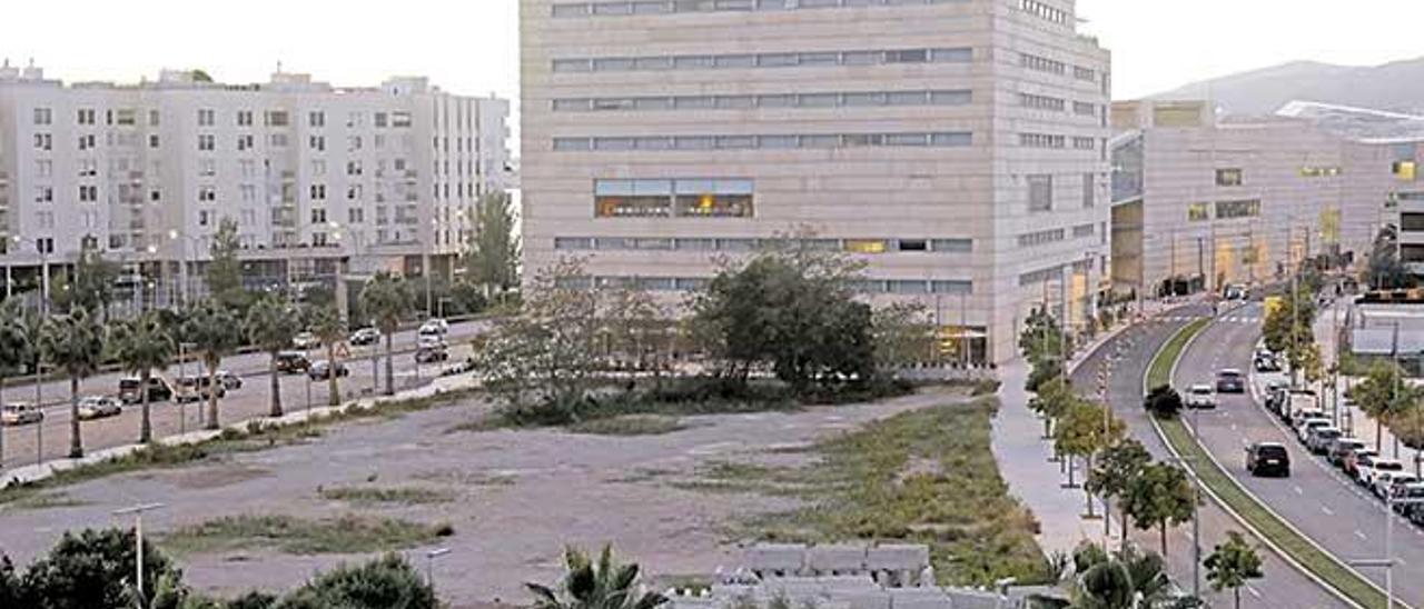 El solar en el que Patxi Mangado podría firmar un edificio de viviendas.