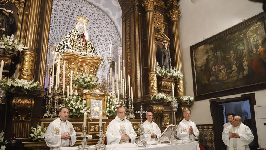 El obispo de Córdoba, ante su primer Viernes de Dolores: 