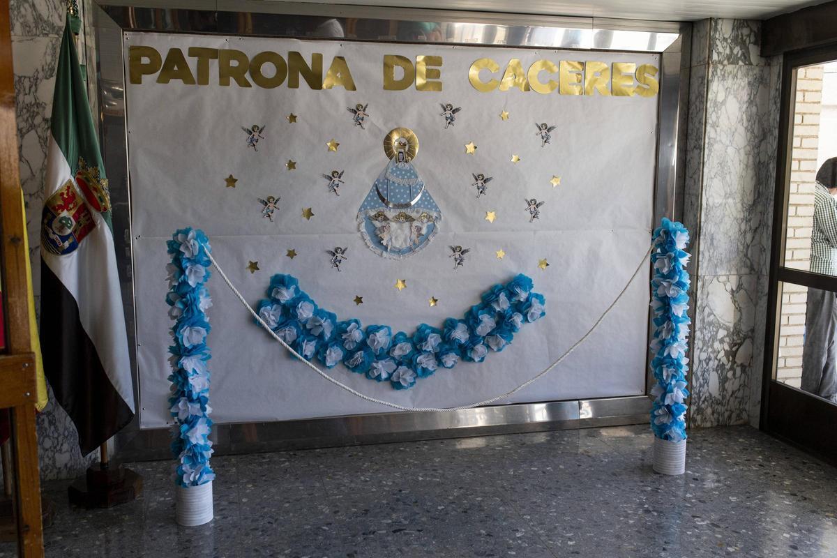 La Virgen de la Montaña en la Residencia Cervantes de Cáceres