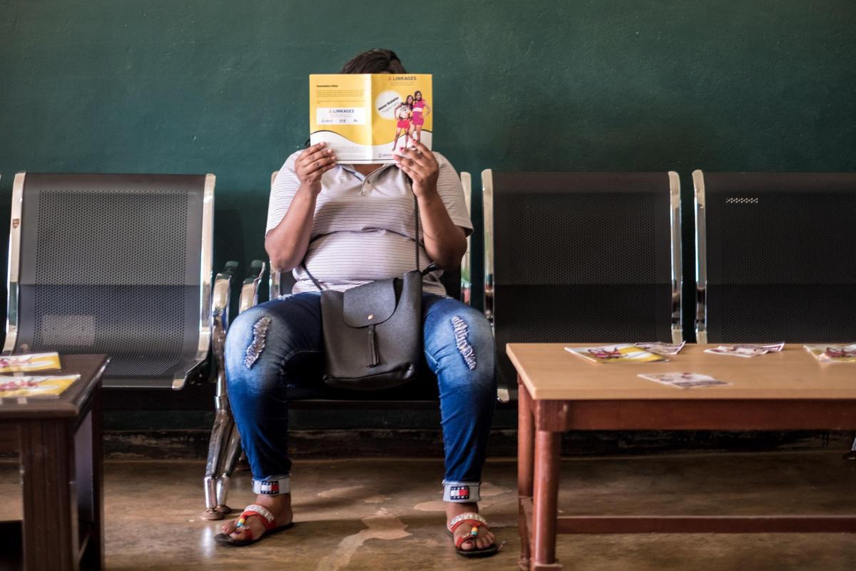 Una mujer fotografiada en el Centro Juvenil de Vida en Mzuzu, Malaui. Imagen cedida por IPPF