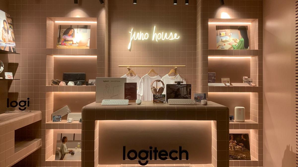 Logitech en Juno House.