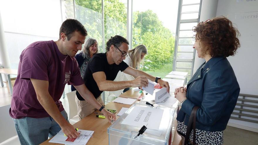 Elecciones UVigo: participación desigual en Pontevedra para elegir al nuevo rectorado