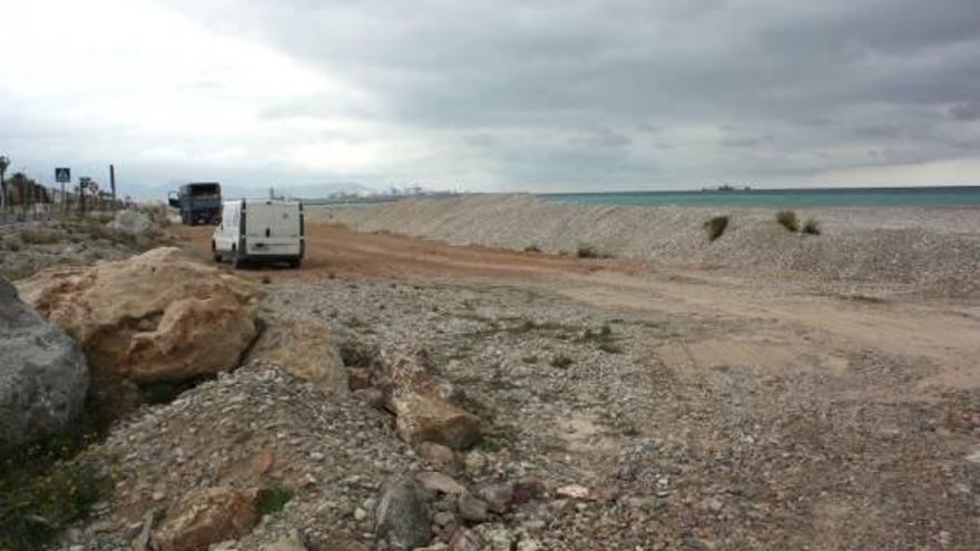 El retraso en las obras del Camí la Mar paraliza la regeneración de la costa