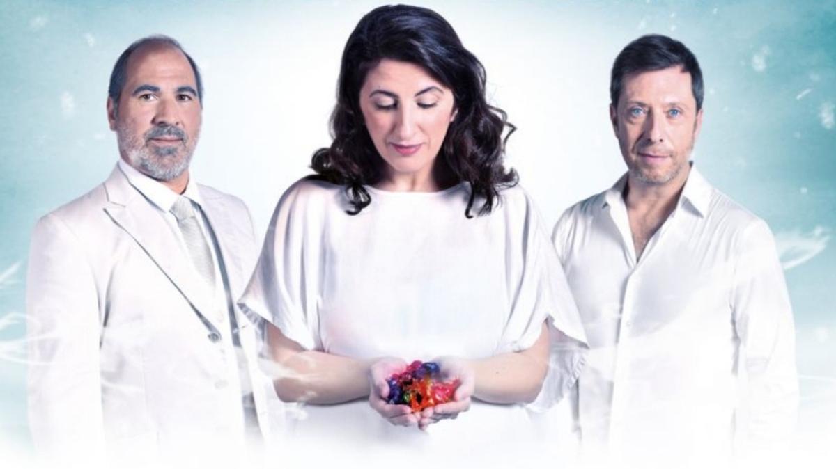 Imagen promocional con los tres actores de esta comedia onírica y celestial.