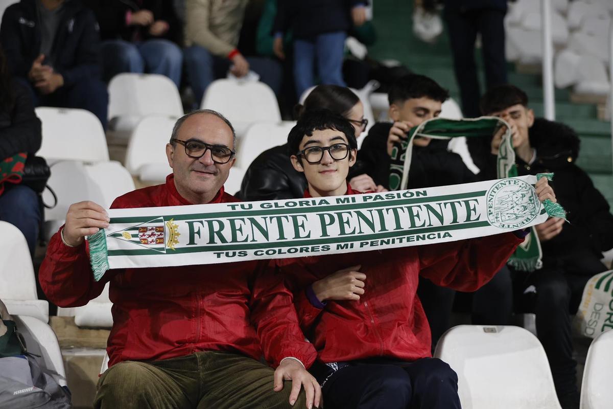 Córdoba CF-Burgos | Las imágenes de la afición en El Arcángel