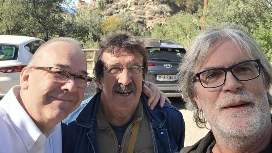 Salvador Escribà, al centre, en una foto a Fals