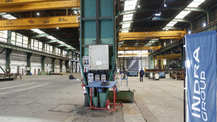 Indra empieza hoy a formar a la plantilla del Tallerón para fabricar blindados en Gijón