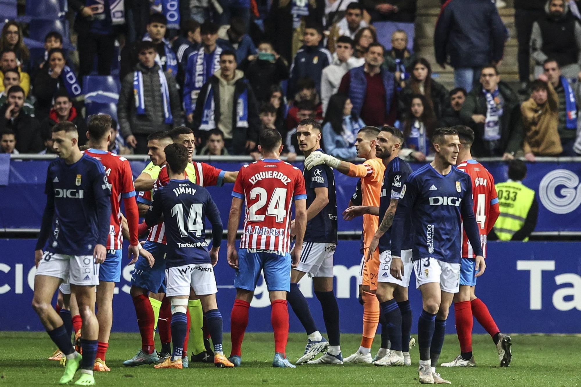 En imágenes: así se vivió el derbi en el Tartiere