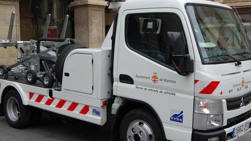Dues noves unitats per al servei municipal de retirada de vehicles