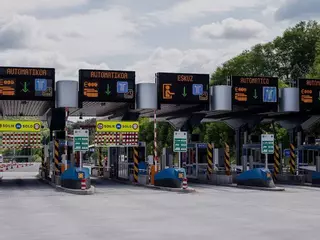 El Gobierno arranca el plan para implantar peajes en todas las autovías desde 2024