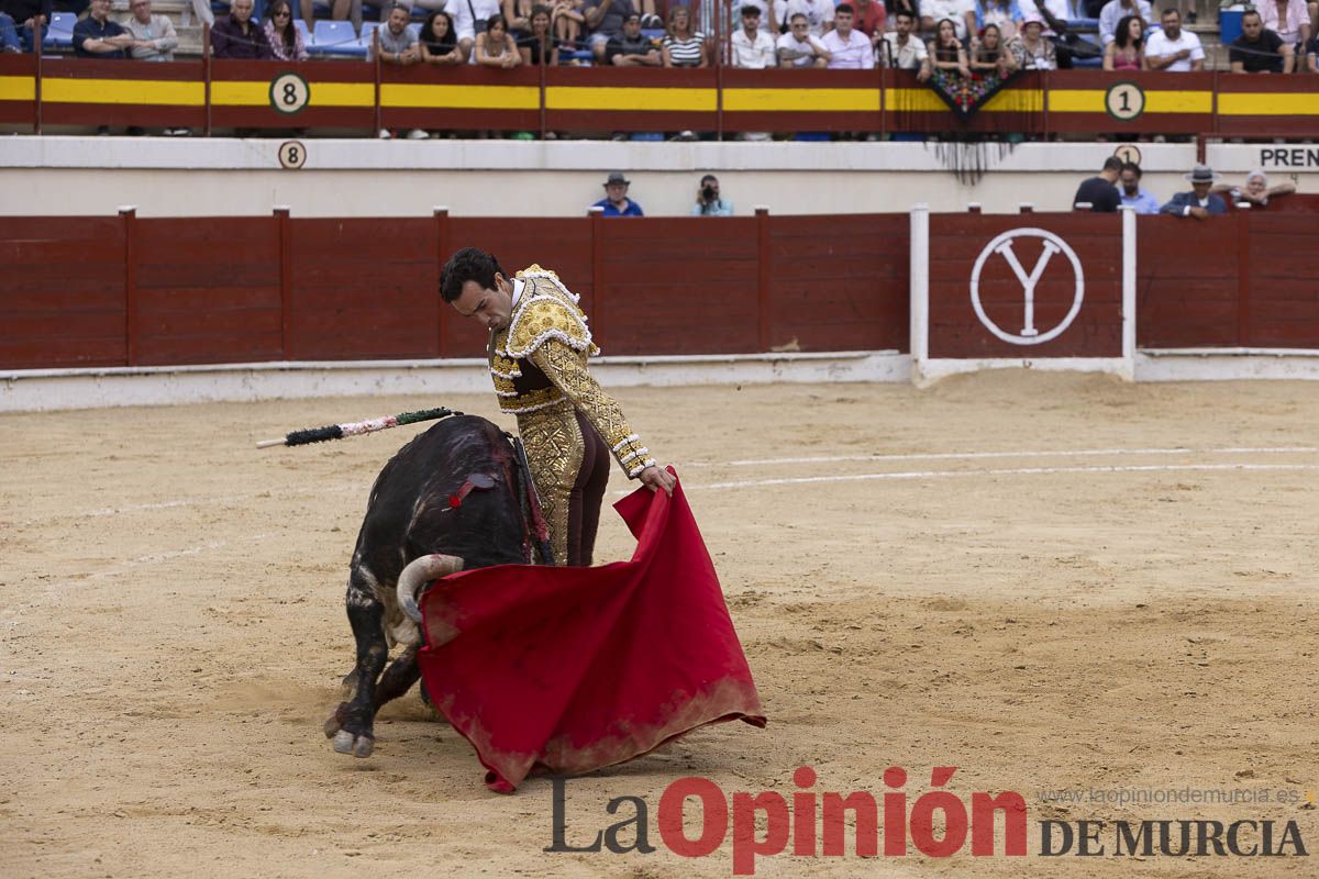 Tarde histórica en Abarán con la alternativa de José María Trigueros y el indulto de Tomás Rufo, junto a Castella salieron a hombros