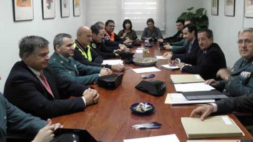 Imagen de la reunión ayer de la junta local de Seguridad.