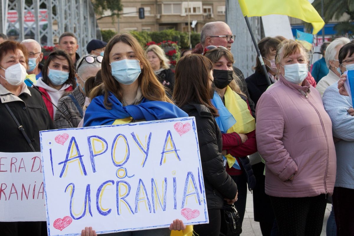 Concentración de ucranianos en Murcia para defender la paz en su país