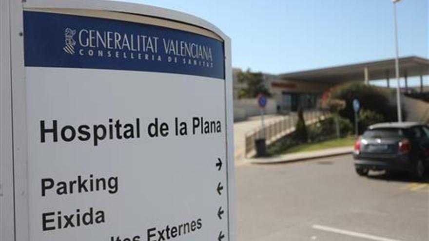 El Hospital de la Plana prohíbe a los ingresados tener acompañante