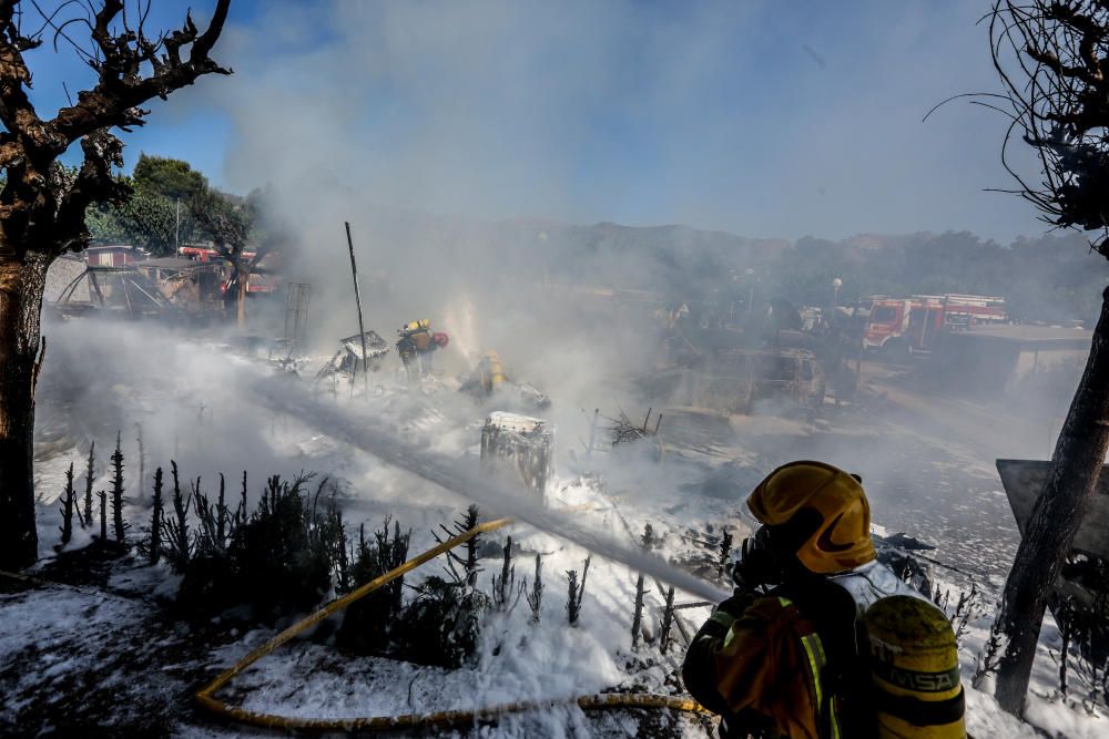 Desalojado un camping de Benidorm por un incendio