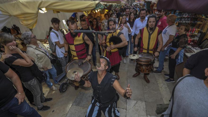 Festival Medieval: Elche viaja cuatro días al tiempo de las princesas y la brujería