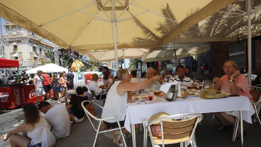 Ambiente festivo este mediodía en la ciudad