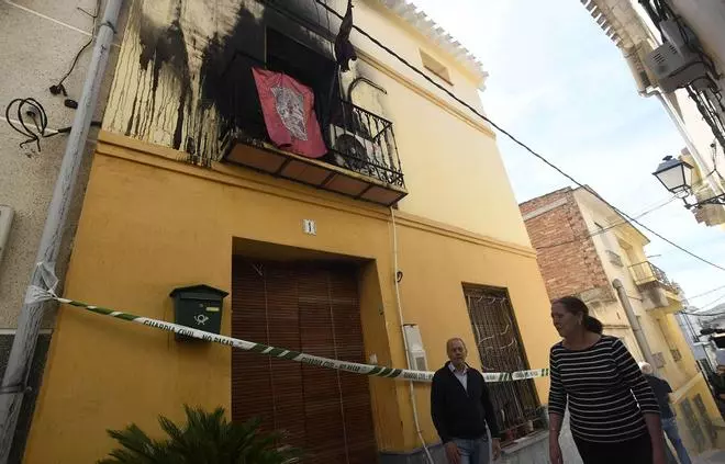 Las imágenes del incendio que ha acabado con la vida de tres personas en Ricote
