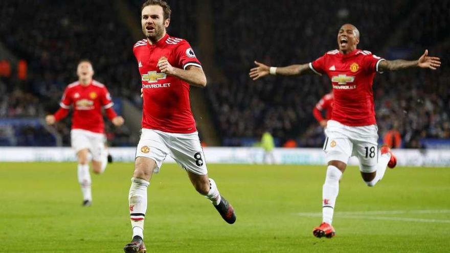 Juan Mata celebra un gol reciente con el Manchester United. // Reuters