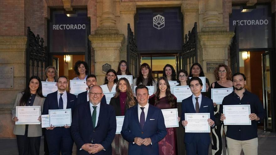 La UCO y Caja Rural del Sur premian a los mejores expedientes de grado