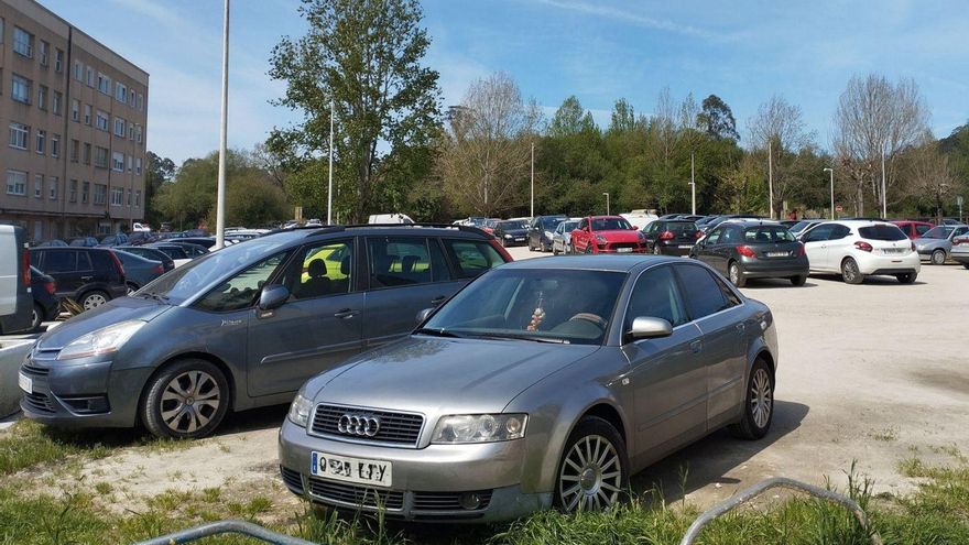 A puja por tercera vez la parcela del ‘parking’ de As Brañas de Sada con una rebaja del 66%