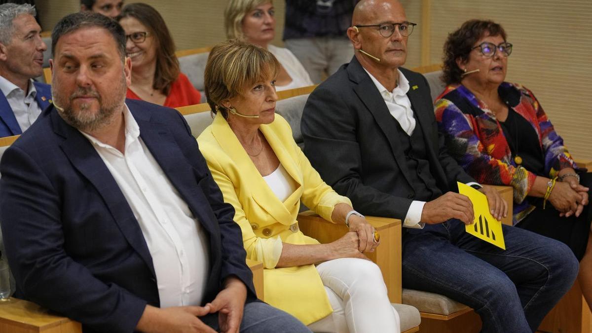 Oriol Junqueras, junto a Carme Forcadell, Raul Romeva y Dolors Bassa.