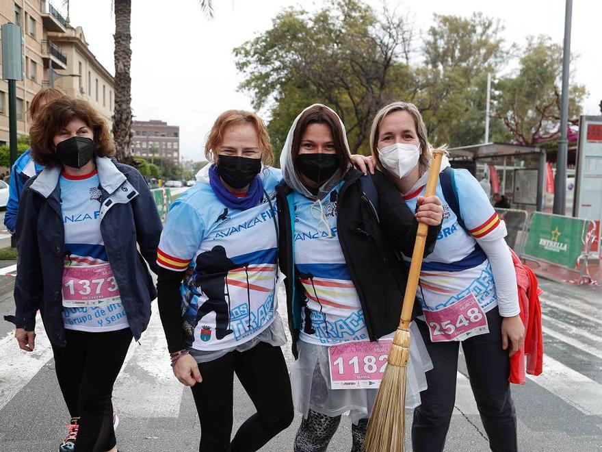 Carrera de la Mujer Murcia 2022: las participantes posan en el photocall