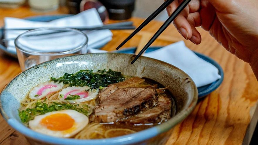 El restaurante asiático perfecto para los amantes del &#039;anime&#039; está en Santiago de Compostela: &quot;Súper bien de precio&quot;