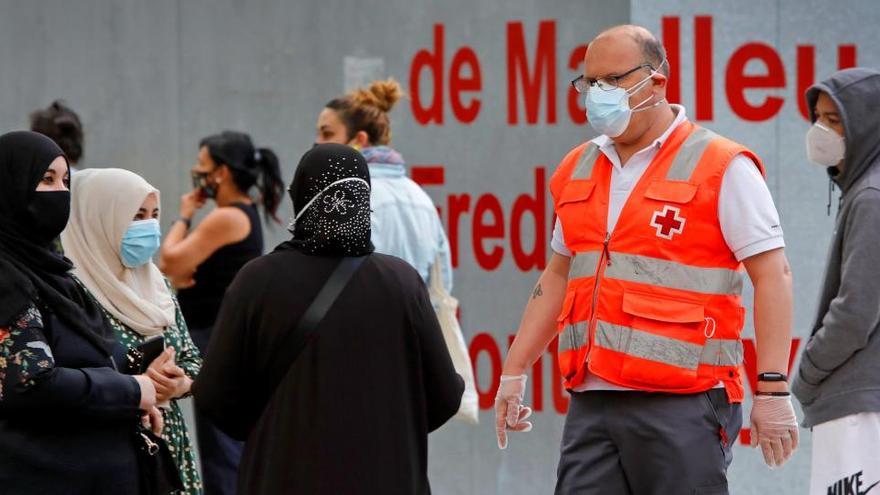 Exterior de l&#039;espai on s&#039;ha realitzat un cribratge massiu a Manlleu