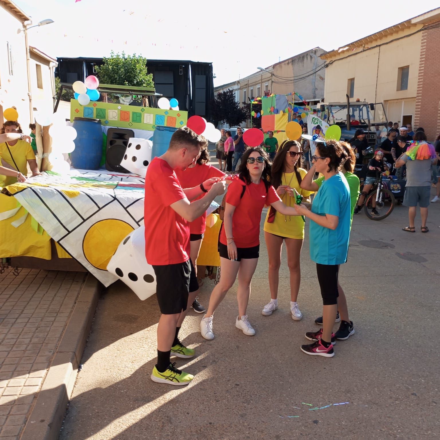 GALERÍA | El Concurso de Carrozas de Quiruelas de Vidriales en imágenes