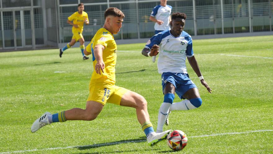 Derbi de Tercera RFEF entre CD Tenerife B y Las Palmas Atlético