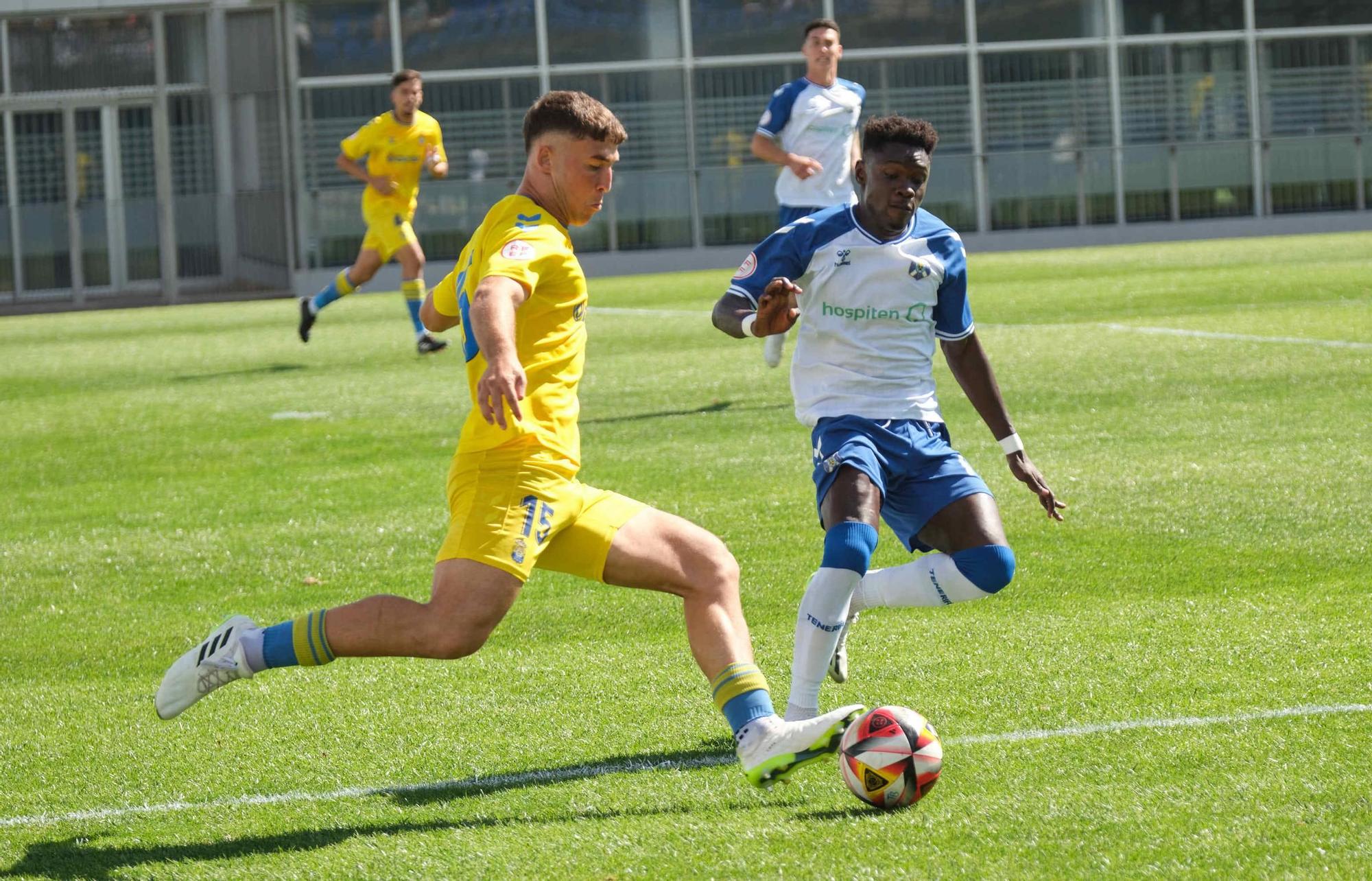 Derbi de Tercera RFEF entre CD Tenerife B y Las Palmas Atlético