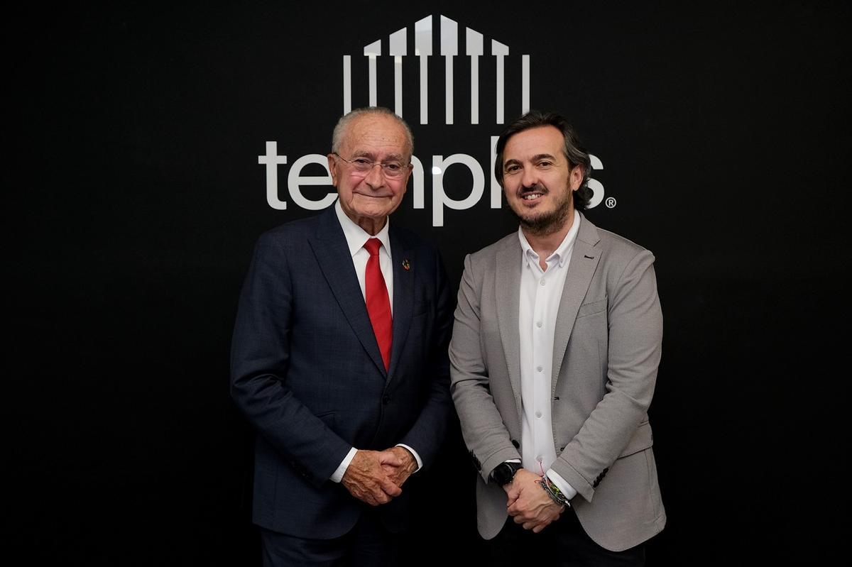 El alcalde de Málaga, Francisco de la Torre, y el CEO de Templus, Ignacio Velilla, en la sede del centro de datos de Málaga.