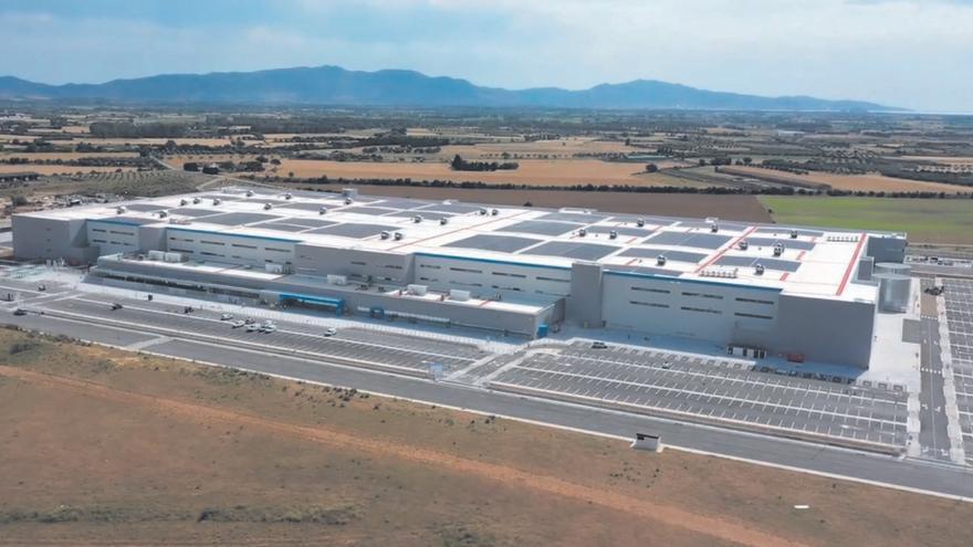 Amazon posa en marxa el seu magatzem de l’Alt Empordà