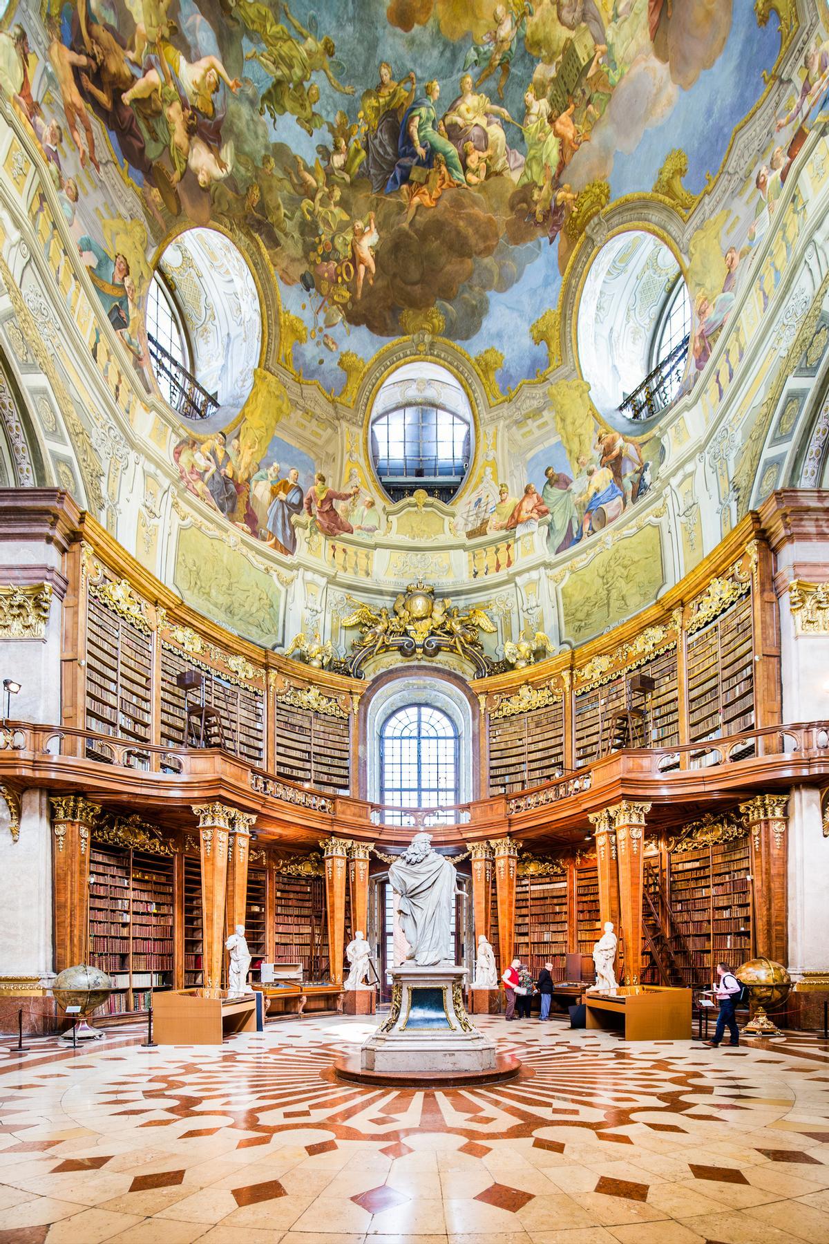El interior de la Biblioteca Nacional Austriaca