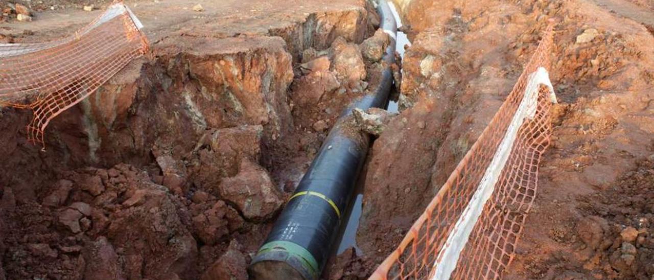 Un tramo del gasoducto Musel-Llanera durante las obras en la Campa Torres el año pasado.