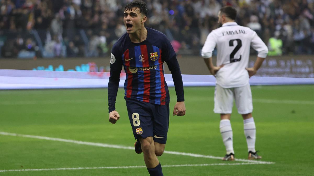 Pedri celebra uno de los goles ante el Madrid en la Supercopa de España