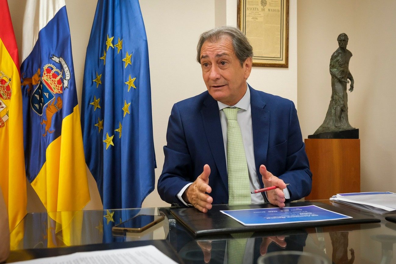 Luis Padrón por el congreso de Cámaras de Comercio