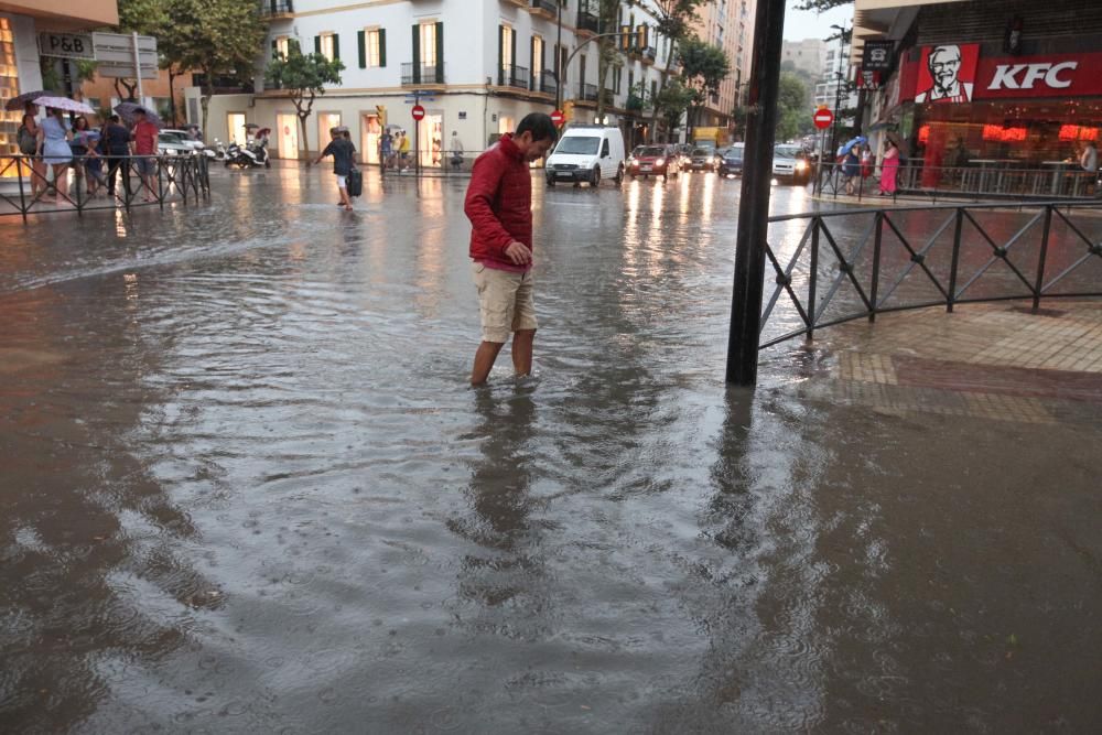 Inundaciones y suciedad a consecuencia de las lluvias en Ibiza