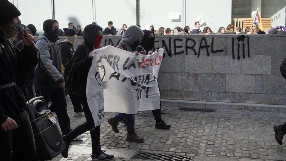 Accions dels piquets en la vaga del 21-F a Girona