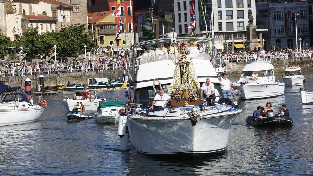 Un momento de la procesión de la Virgen del Carmen del pasado año.