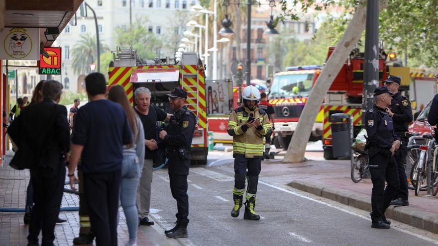 Una fuga de gas posible causa del incendio de un piso en Valencia