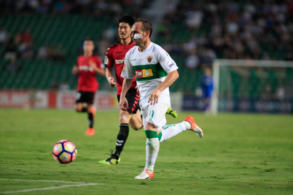 Elche y Nàstic empatan en el Martínez Valero